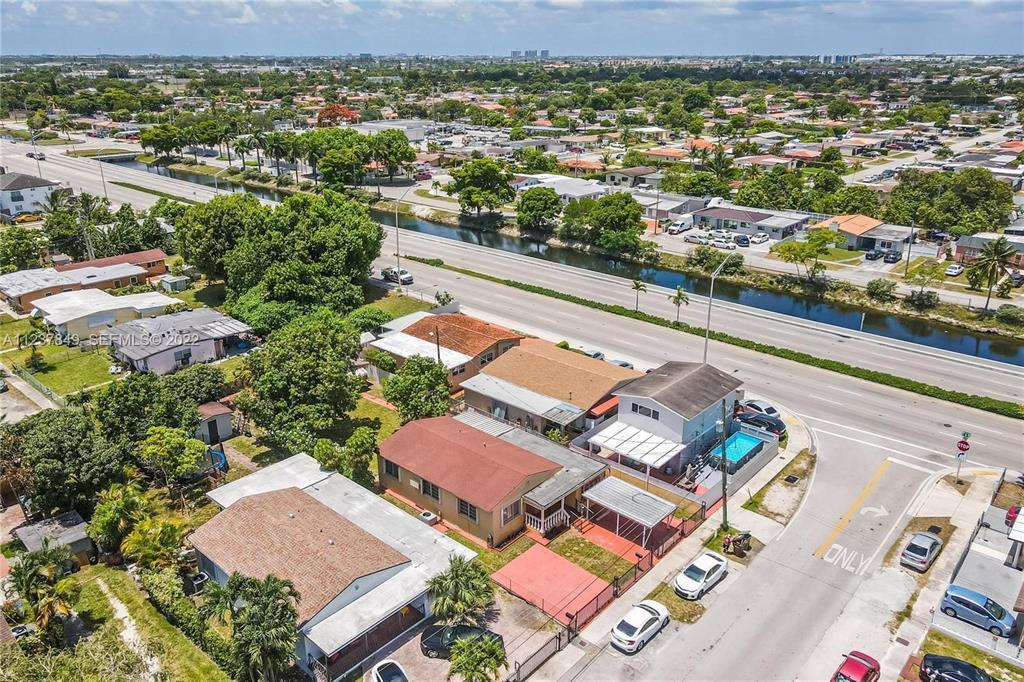 378 W 39th Place, Hialeah FL 33012