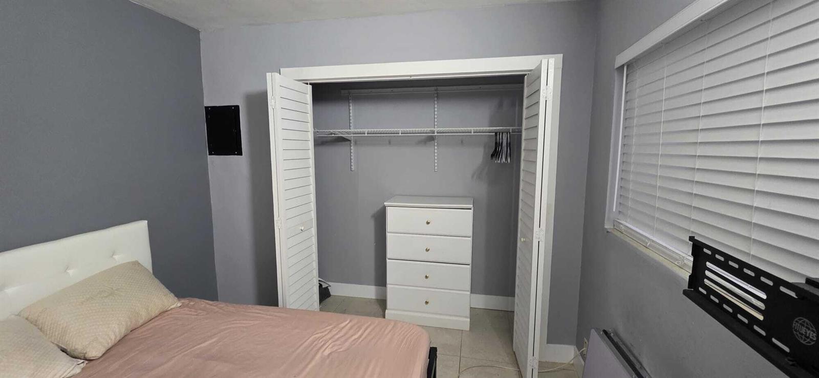 1109 NW 5th Street # 5, Fort Lauderdale FL 33311