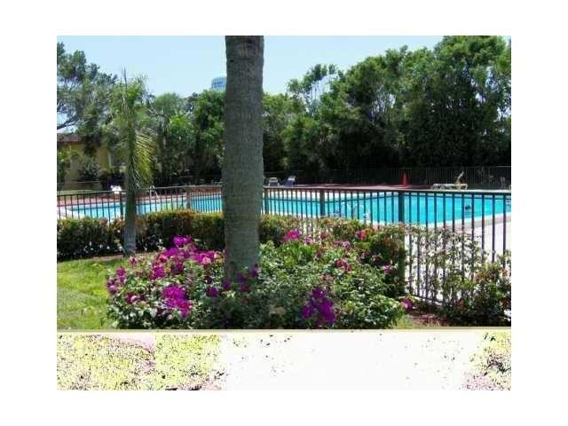 733 SE 1ST Way # 302, Deerfield Beach FL 33441