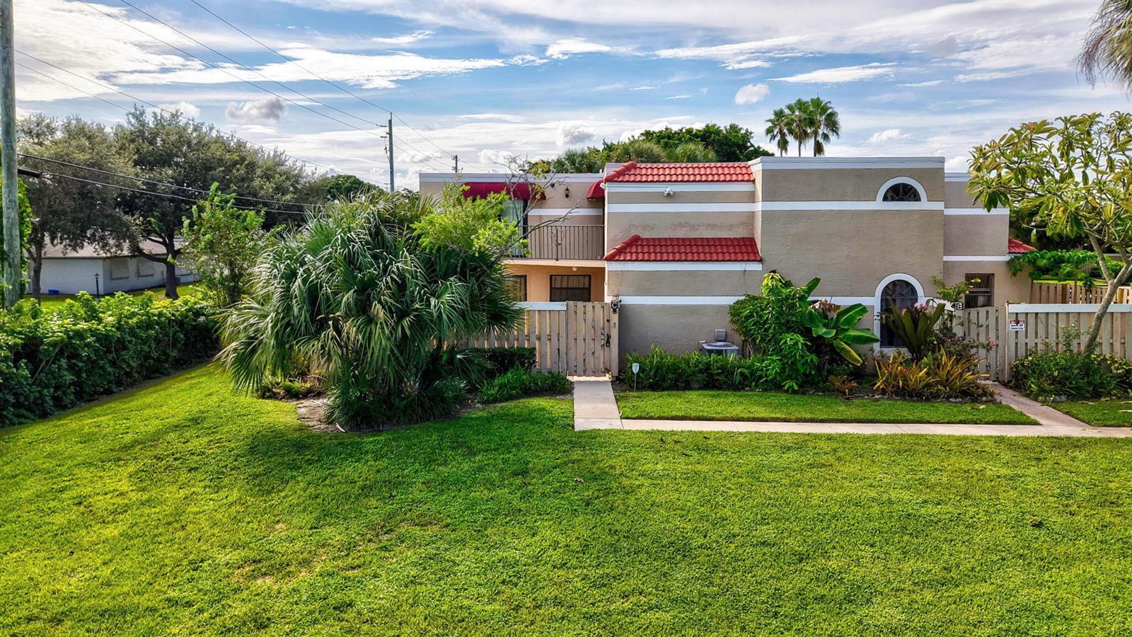 3930 VILLAGE Drive # C, Delray Beach FL 33445