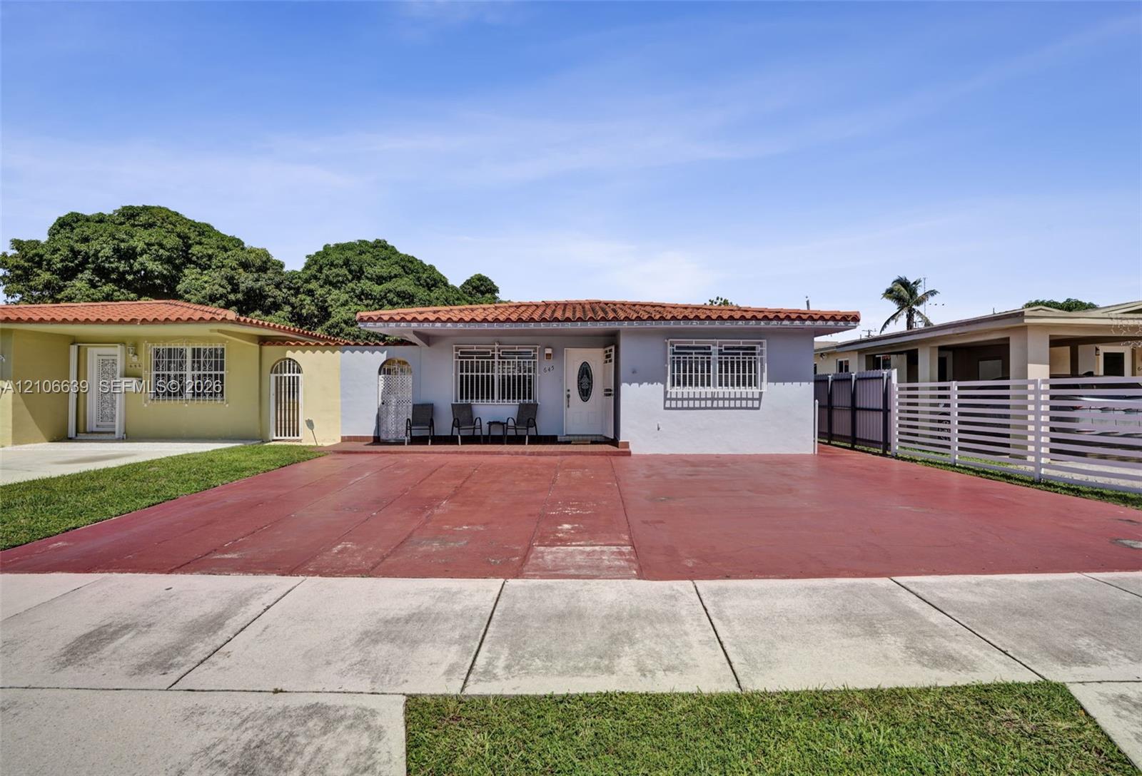 645 W 16th St, Hialeah FL 33010