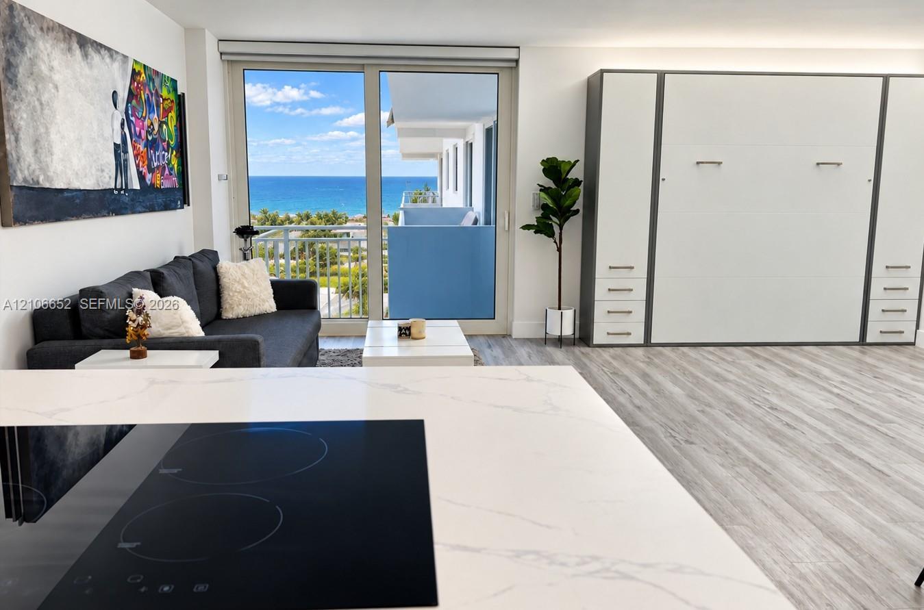 345 Ocean Dr # 325, Miami Beach FL 33139
