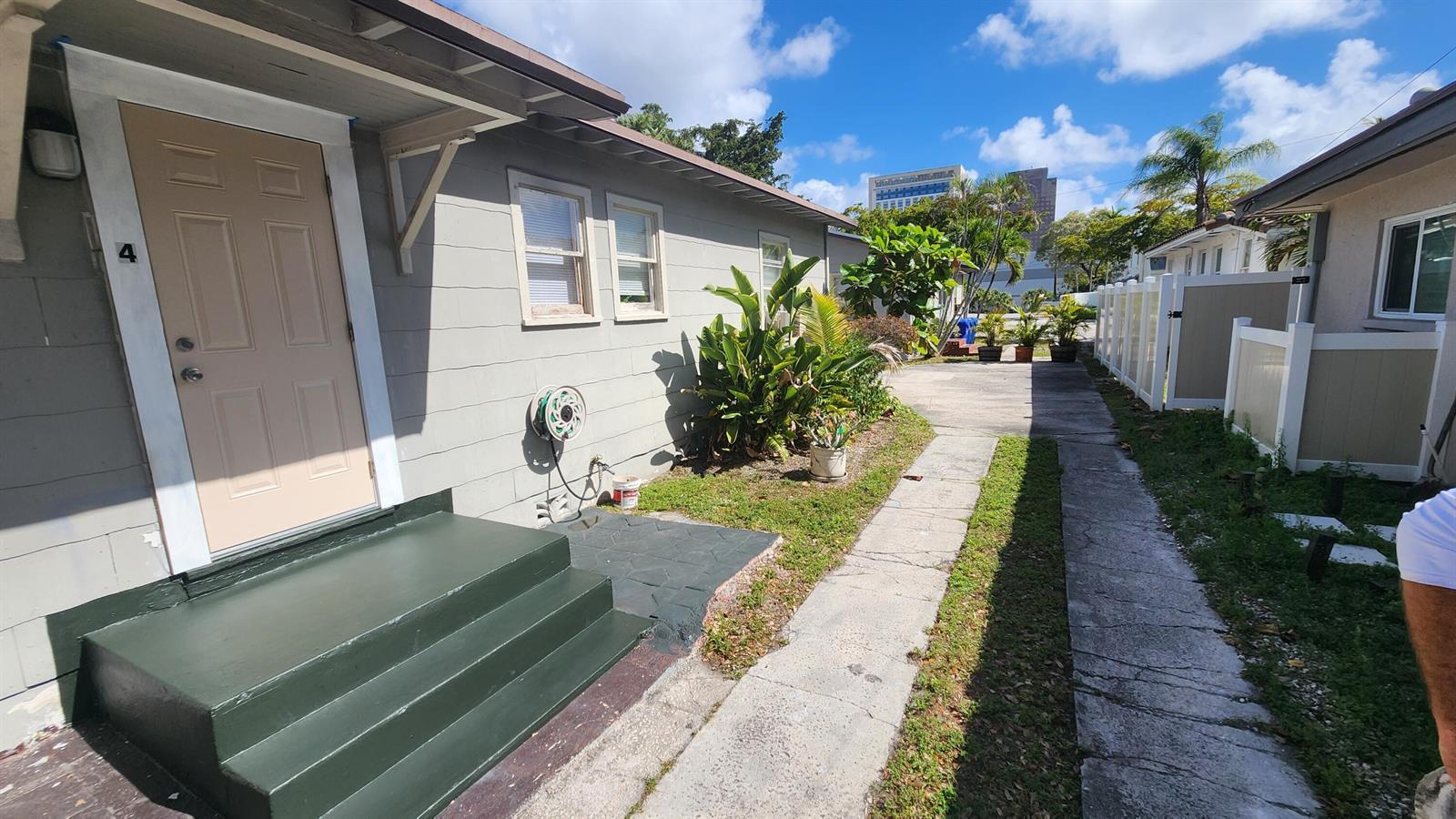 609 SW 4TH Avenue # 4, Fort Lauderdale FL 33315