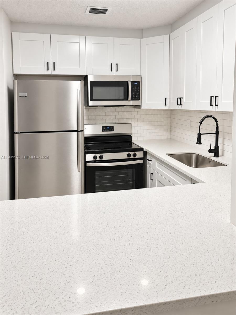 704 SE 2nd Ave # 440, Deerfield Beach FL 33441