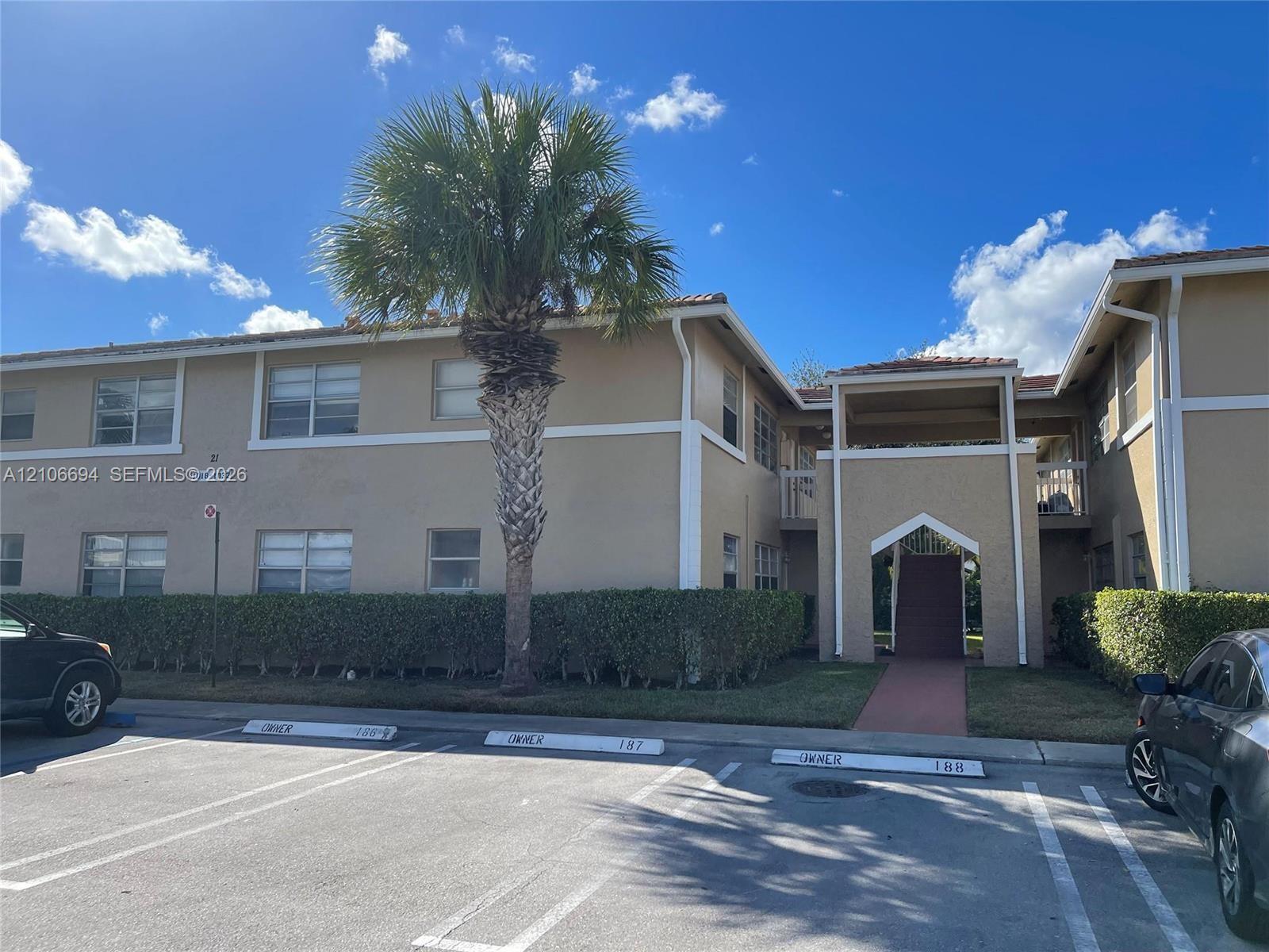 1032 Twin Lakes Dr # G, Coral Springs FL 33071