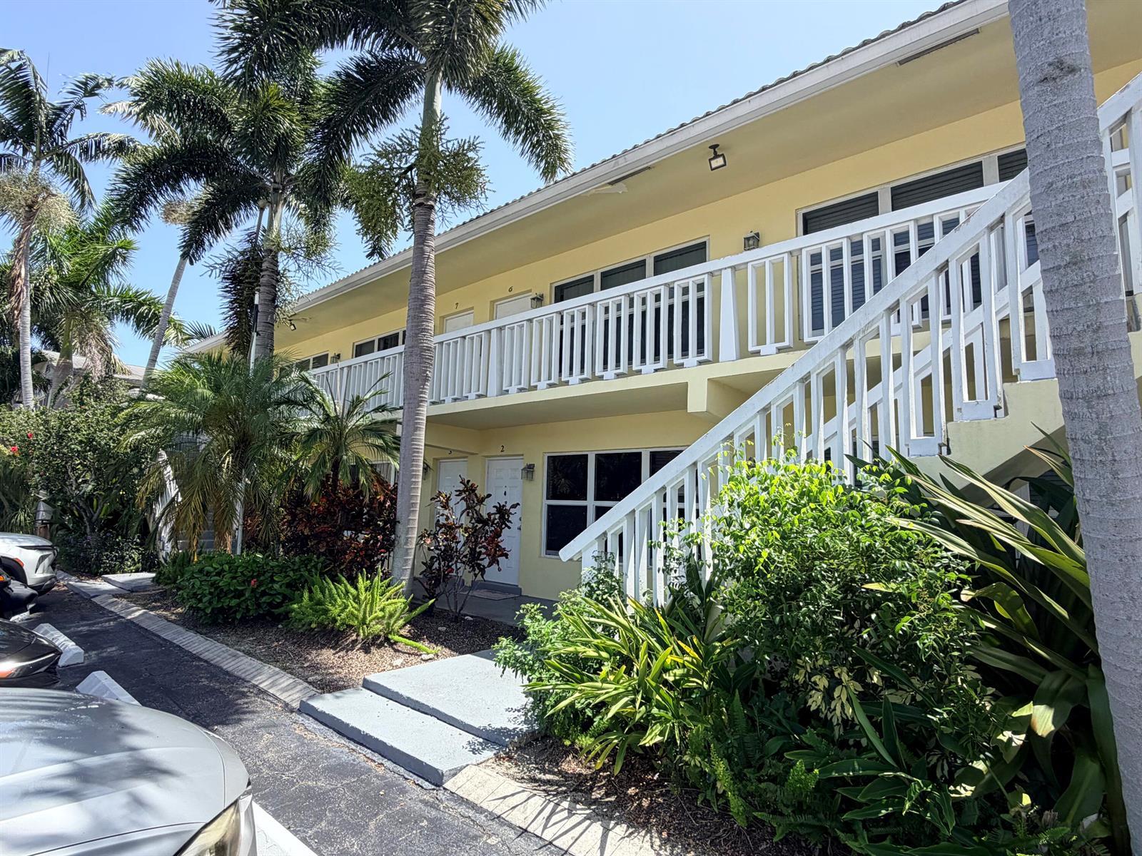 2120 NE 42ND Court # 3, Lighthouse Point FL 33064