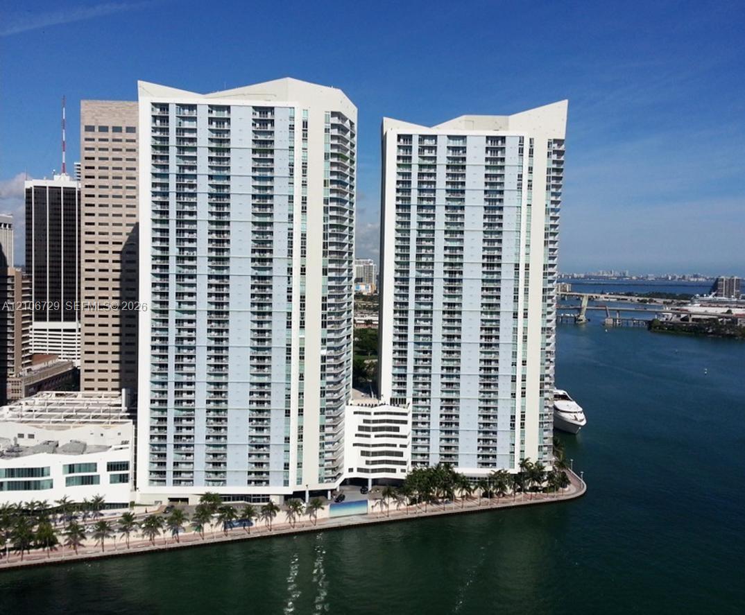 335 S BISCAYNE BL # 2005, Miami FL 33131