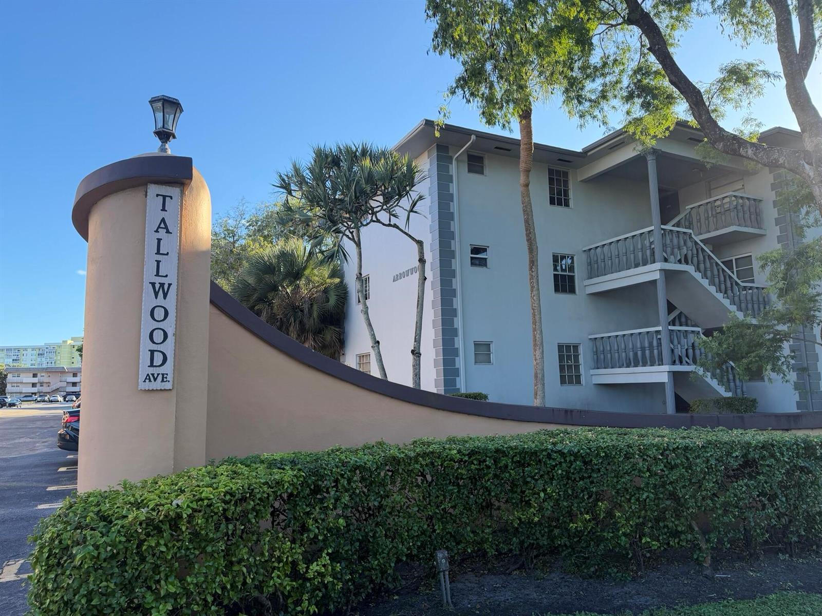 900 TALLWOOD Avenue # 107, Hollywood FL 33021