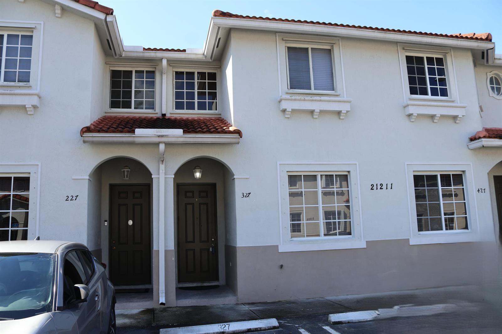 21211 NW 14TH Place # 27, Miami Gardens FL 33169