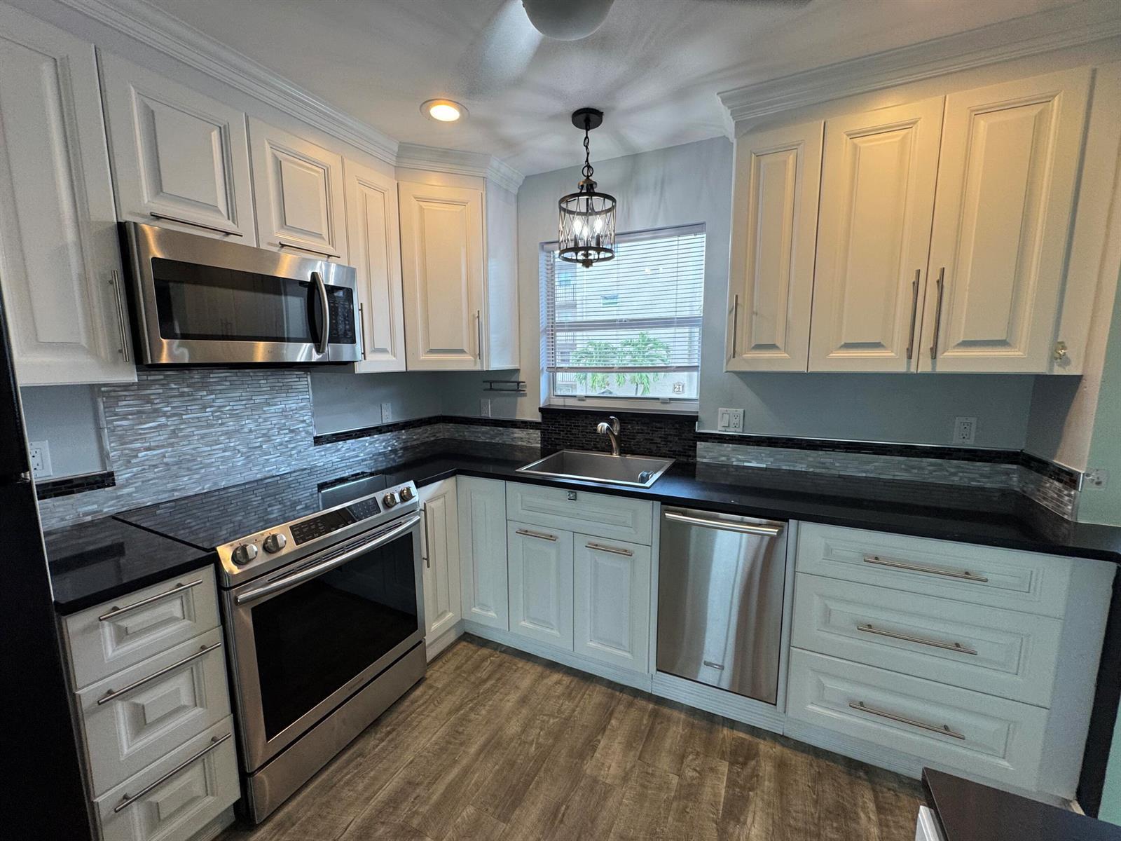 721 LORI Drive # 206, Palm Springs FL 33461