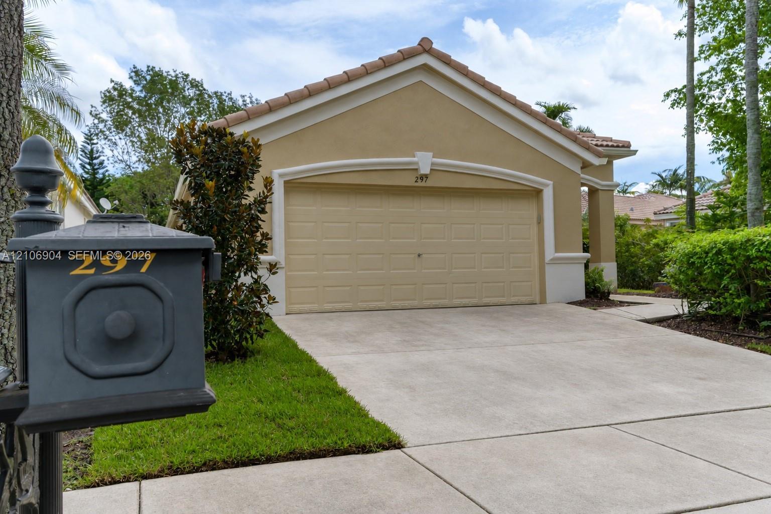 297 Conservation Dr, Weston FL 33327