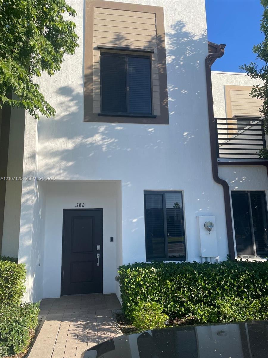 382 NE 208th Ter # 382, Miami FL 33179