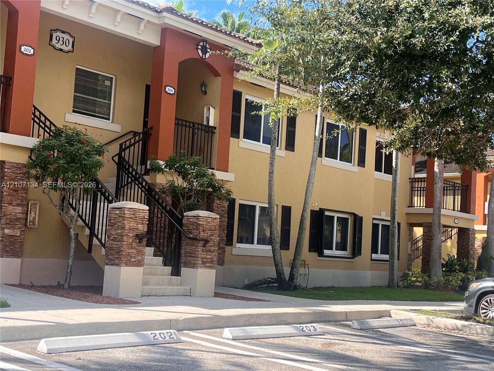 930 NE 33rd Ter # 203, Homestead FL 33033