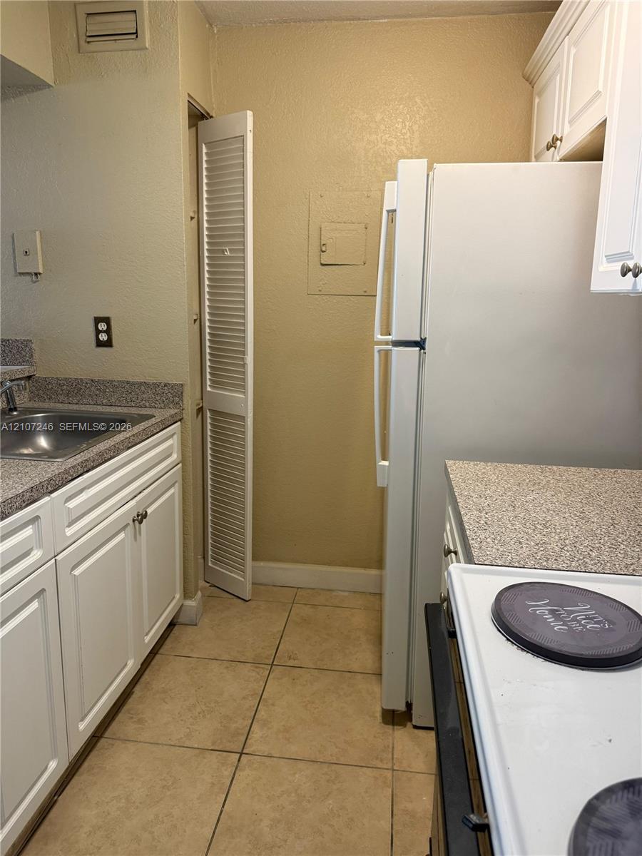 4500 W 16th Ave # 615, Hialeah FL 33012