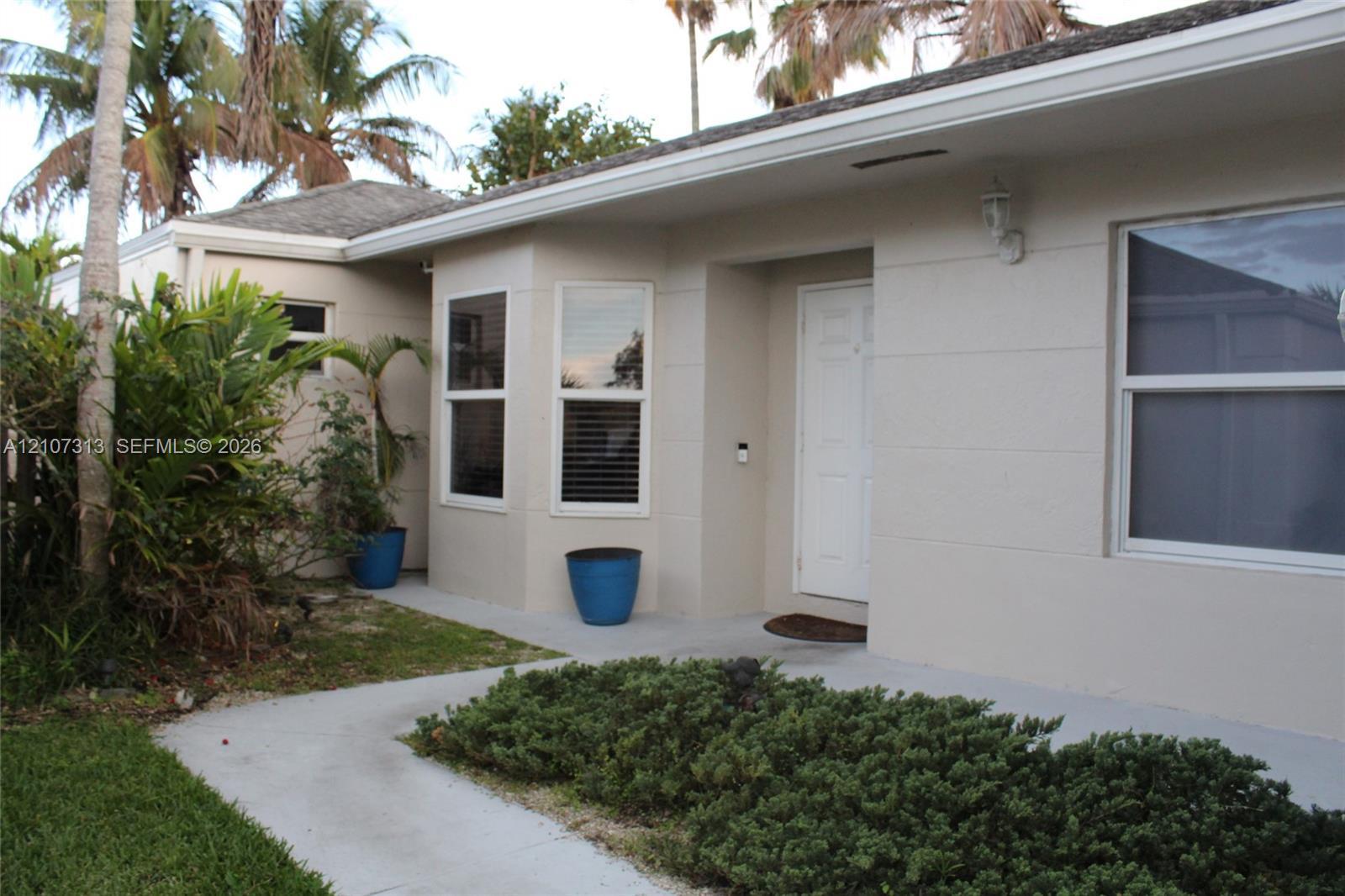 9818 SW 222nd Ter, Cutler Bay FL 33190