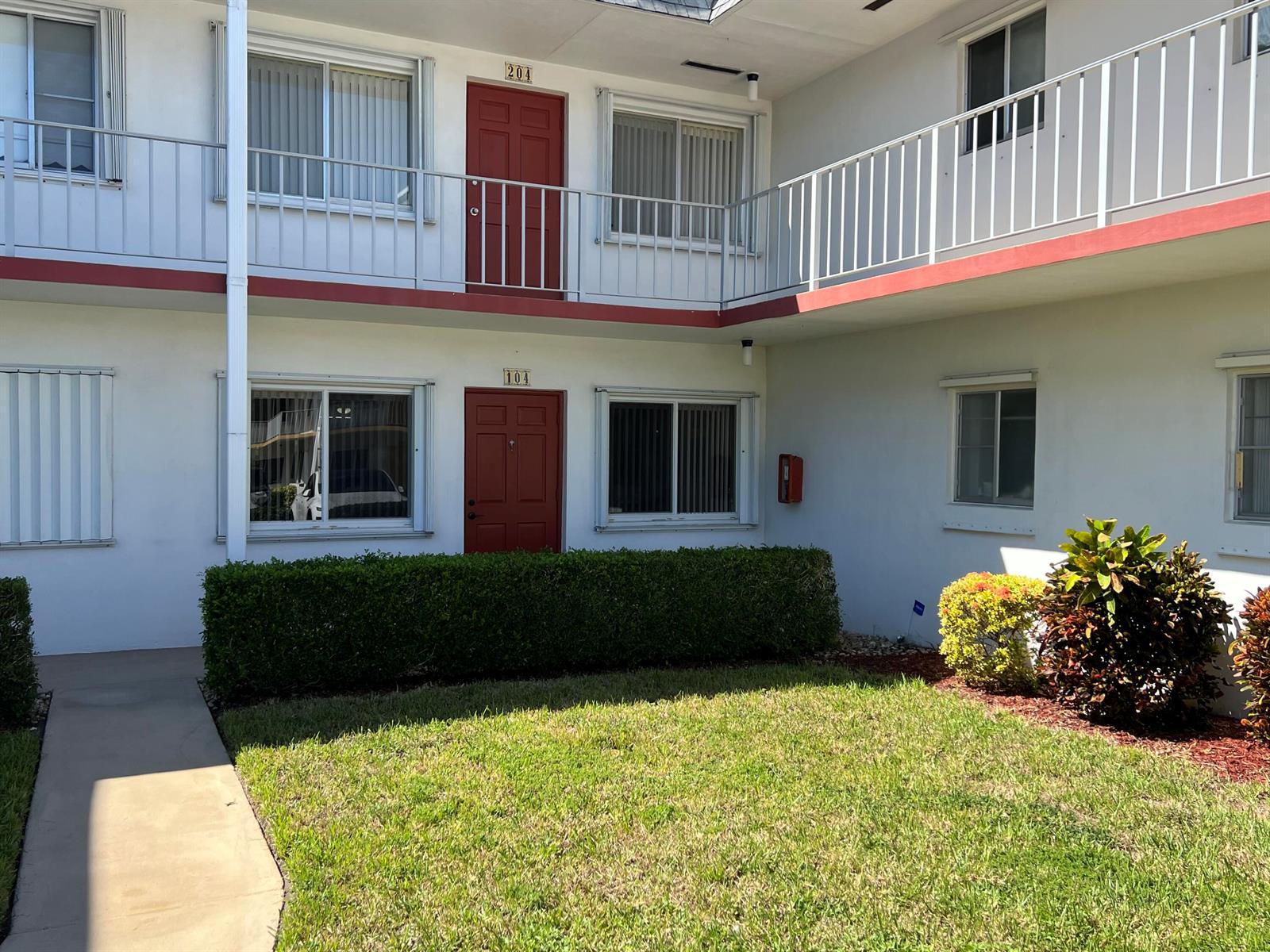 3320 Lake Osborne Drive, FL 33461