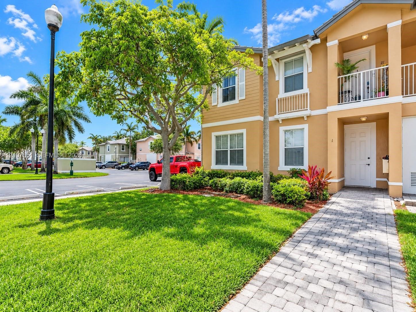 230 SE 29th Ave # 1, Homestead FL 33033