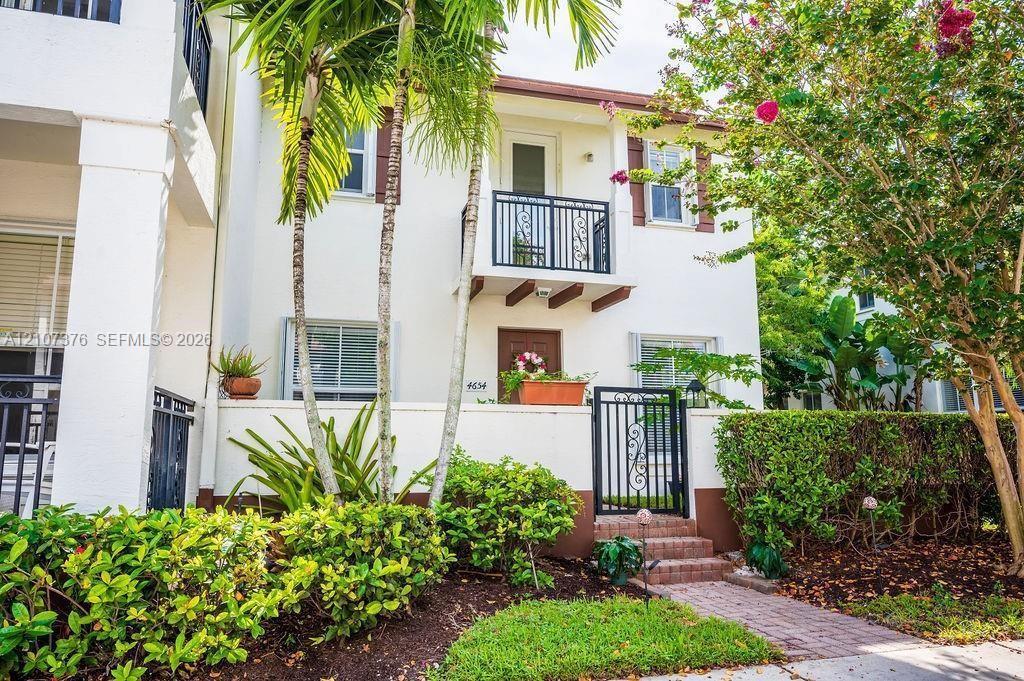4654 Monarch Way, Coconut Creek FL 33073