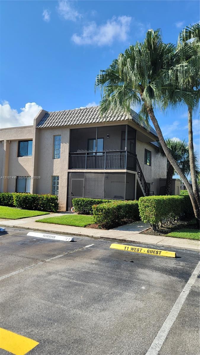 330 Racquet Club Rd # 204, Weston FL 33326