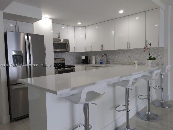 5701 Collins Ave # 1507, Miami Beach FL 33140