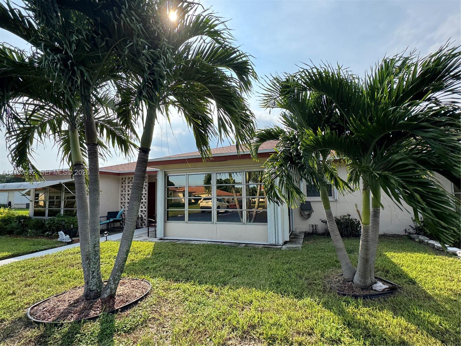 4660 NW 3rd St # B, Delray Beach FL 33445