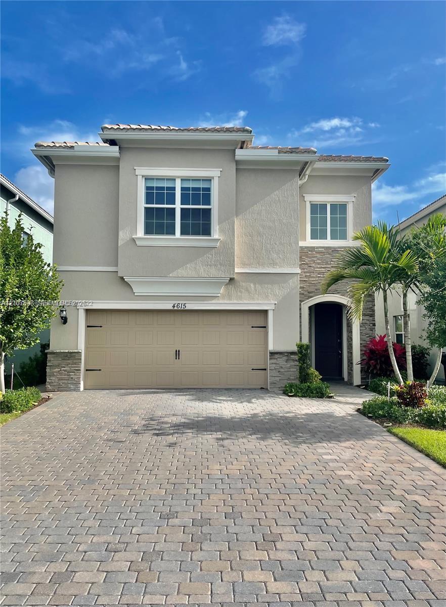 4615 Greenway Dr, Hollywood FL 33021
