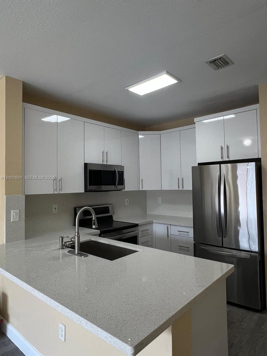 7080 NW 177th St # 13, Hialeah FL 33015
