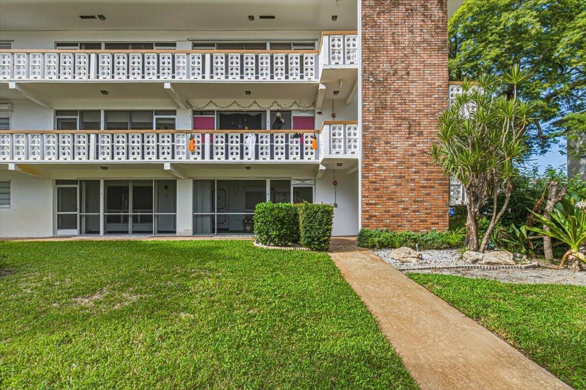500 S Luna Court # 4, Hollywood FL 33021