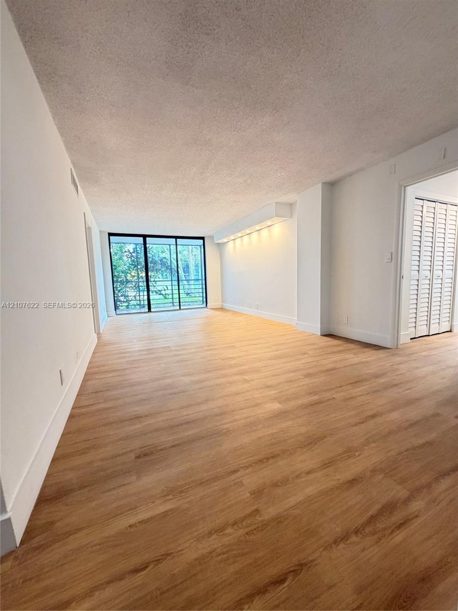 20400 W Country Club Dr # 112, Aventura FL 33180