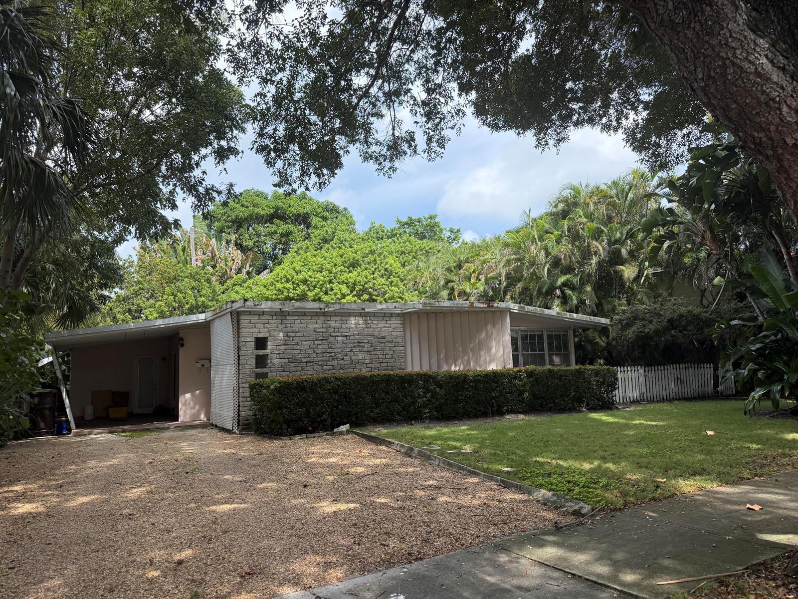 253 DESOTA Road, West Palm Beach FL 33405