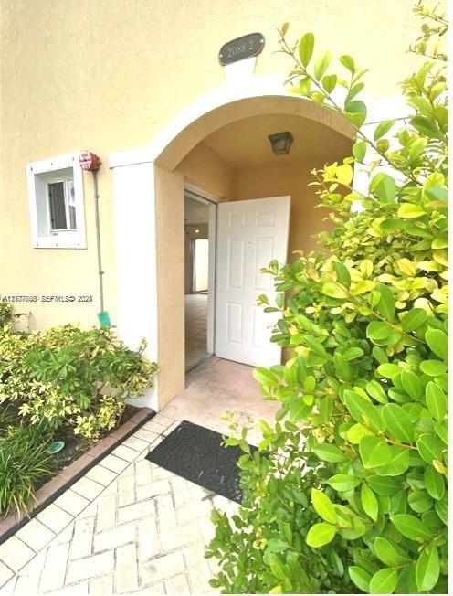2088 NE 167th St # 111, North Miami Beach FL 33162