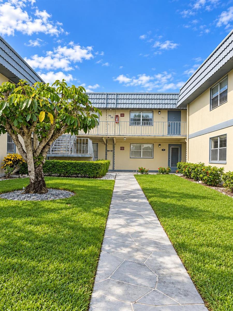 686 BRITTANY O, Delray Beach FL 33446