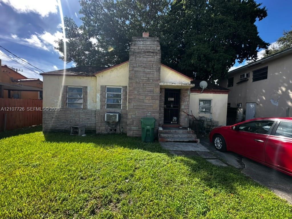 1468 NW 37th St, Miami FL 33142