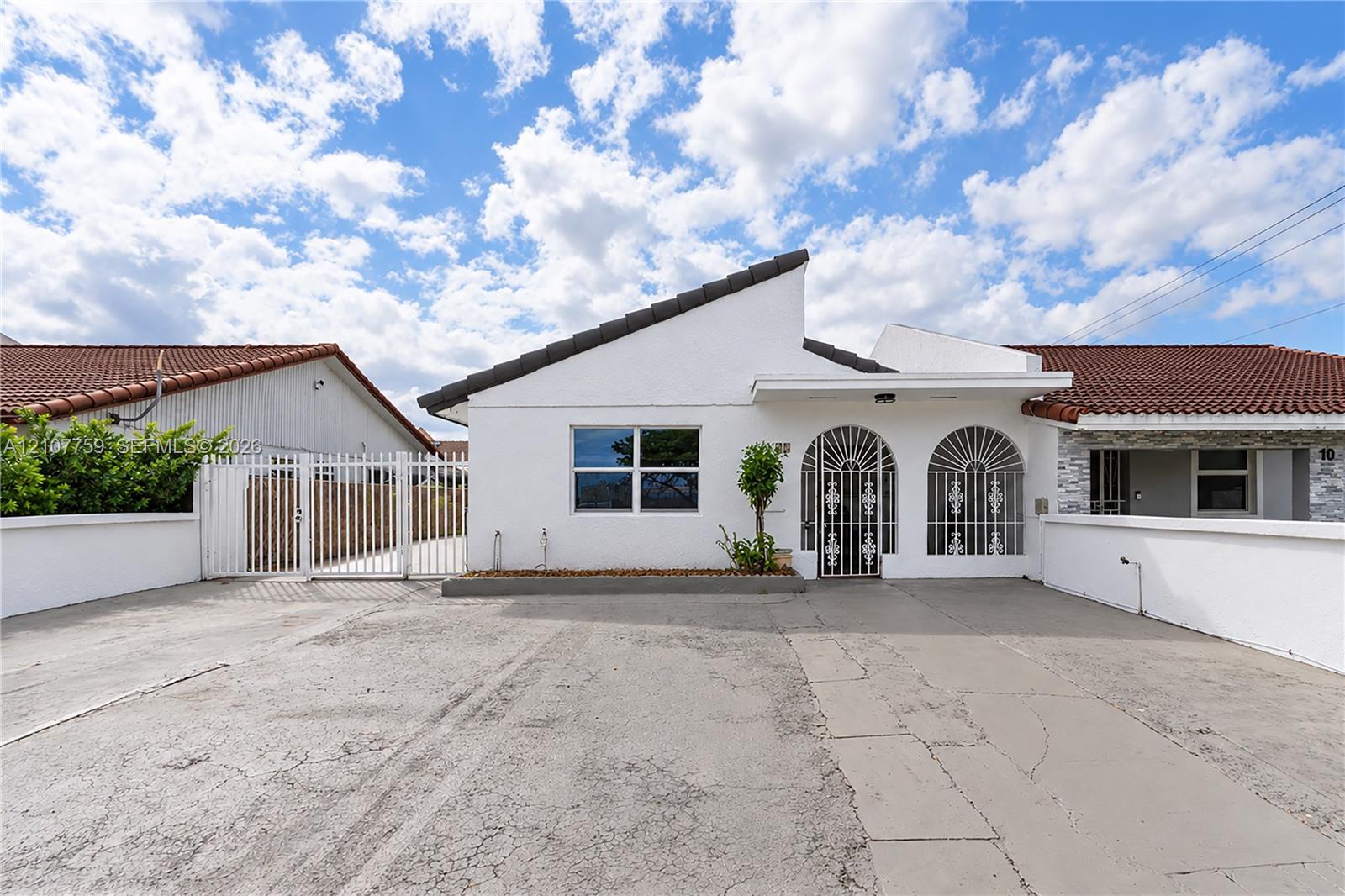 20 SW 115th Ave, Sweetwater FL 33174