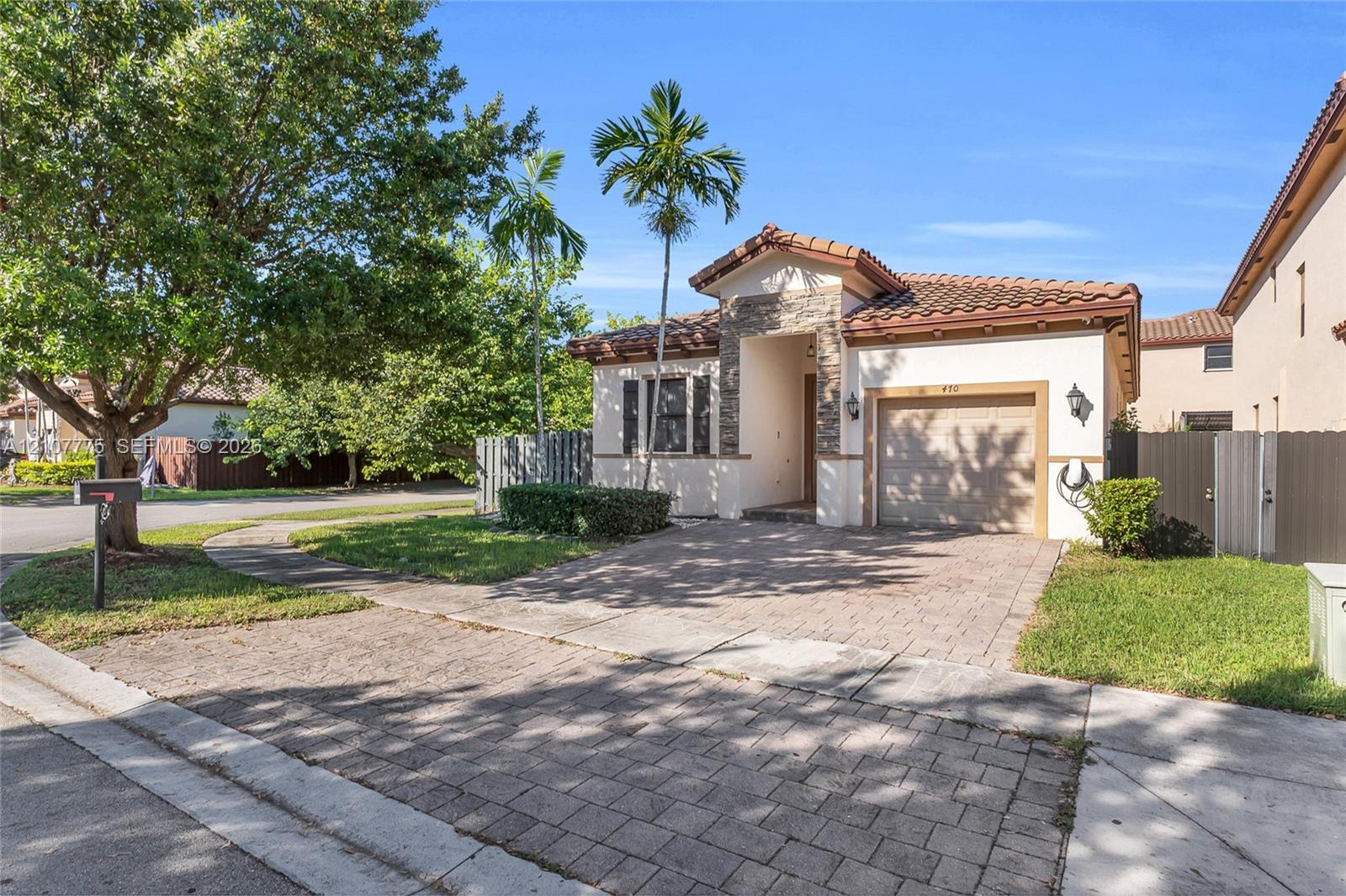 470 SE 34th Ter, Homestead FL 33033