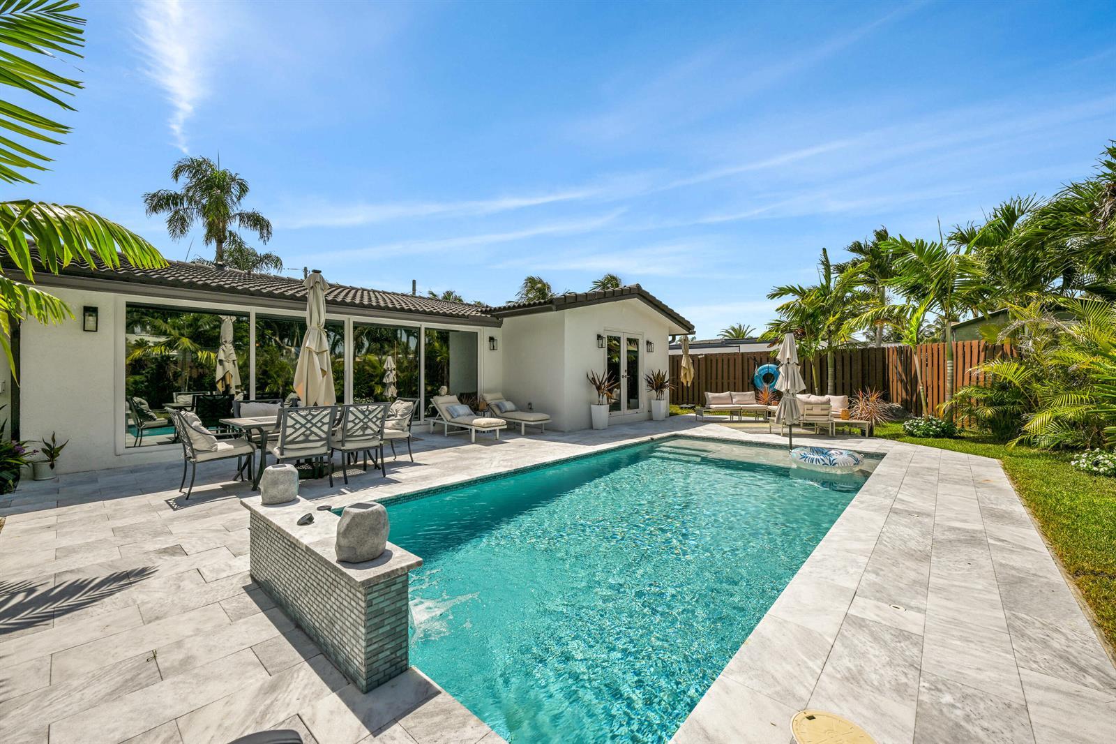 1011 SE 2ND Avenue, Pompano Beach FL 33060