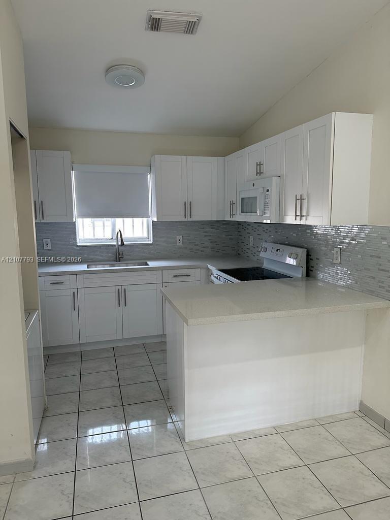 2208 W 74th St # 21, Hialeah FL 33016