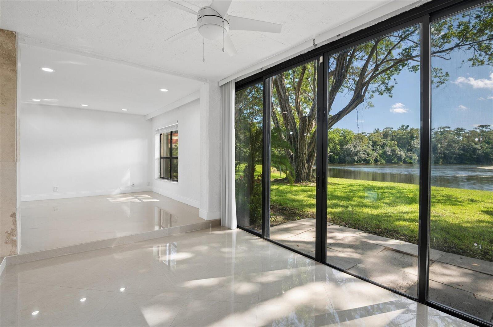 4119 CARAMBOLA Circle S # 2120, Coconut Creek FL 33066