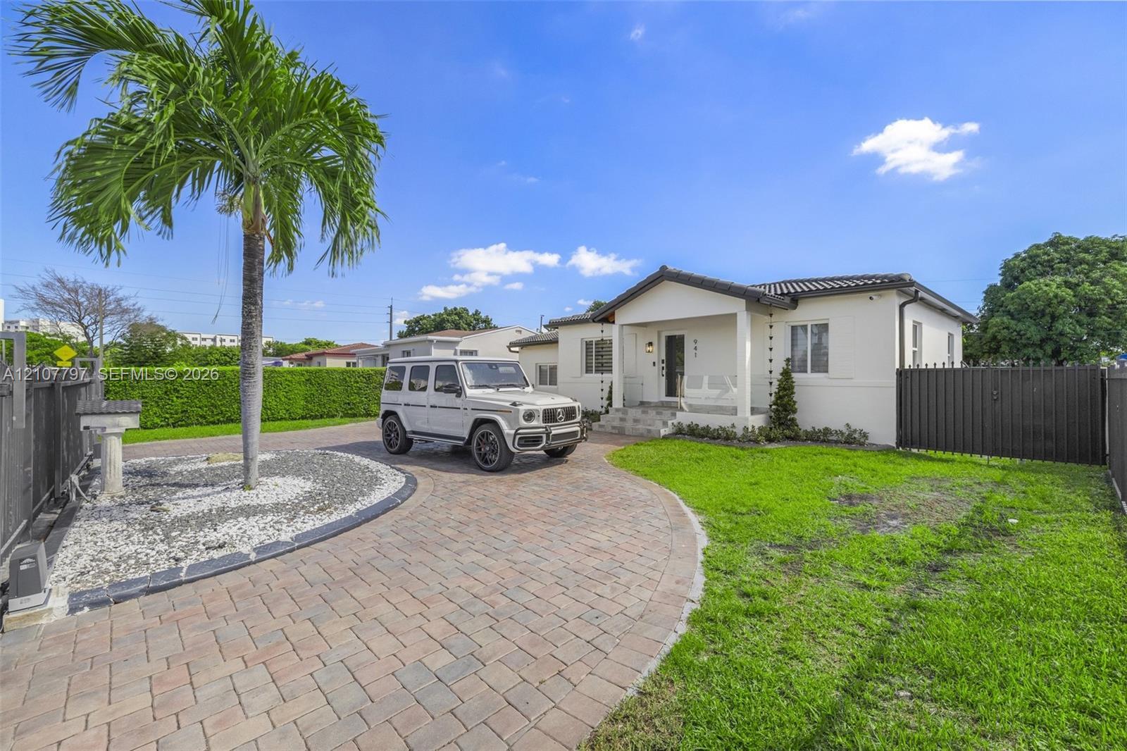 941 NW 40th Ave, Miami FL 33126