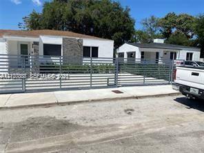 231 NW 44th St # 0, Miami FL 33127