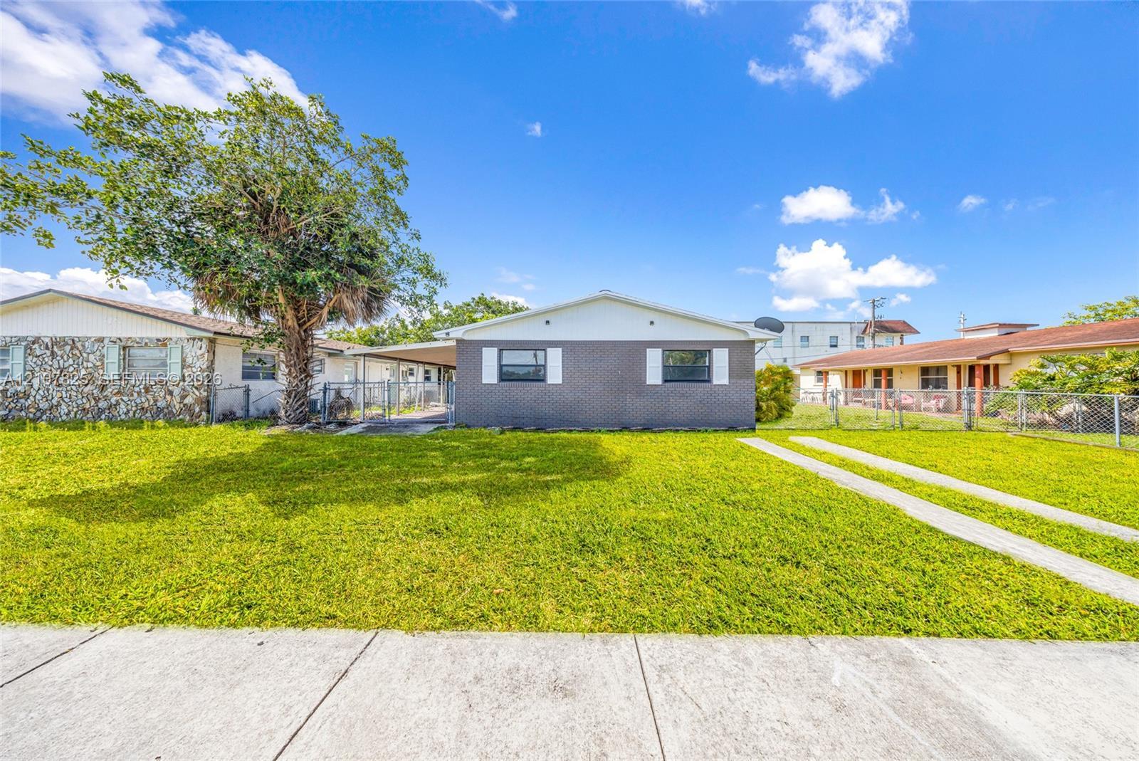6172 SW 44th St # 1, Davie FL 33314