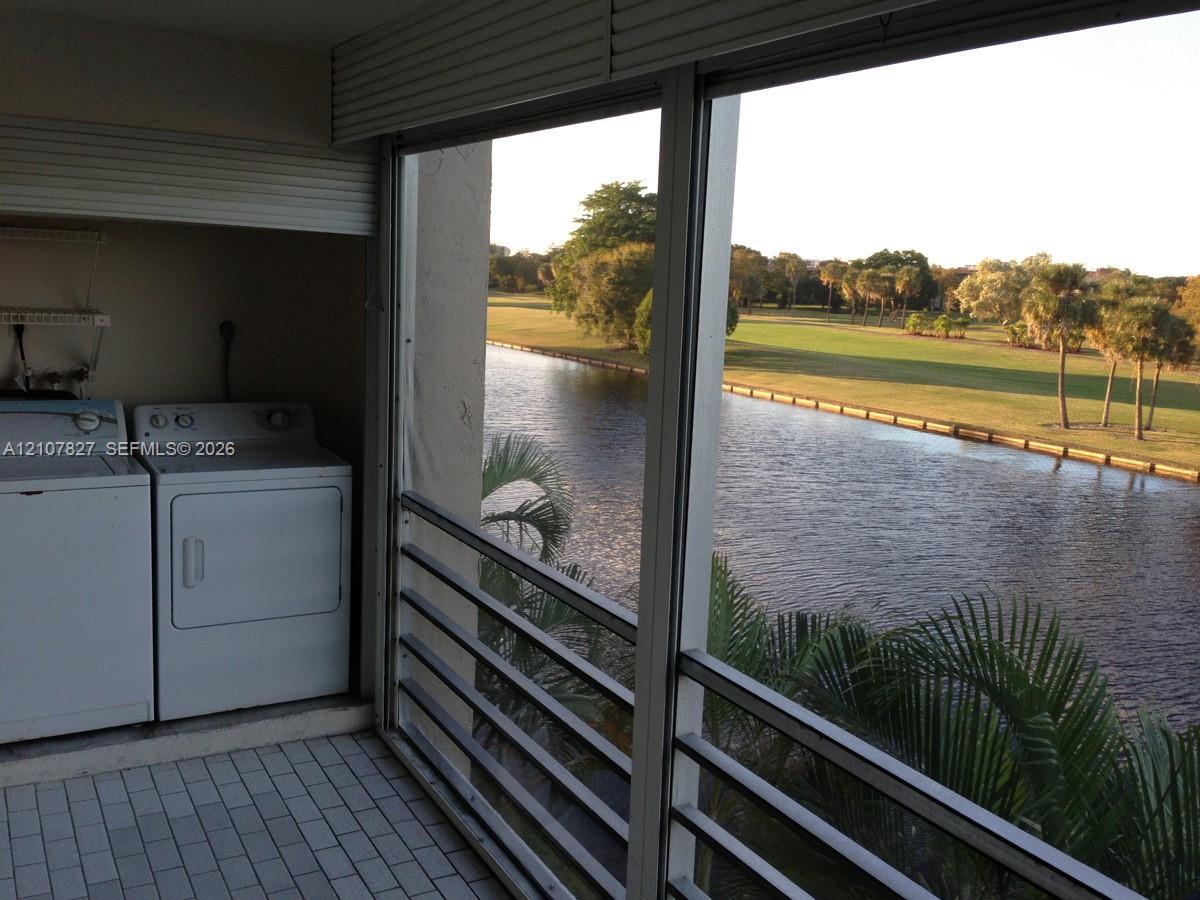 3581 Inverrary Dr # 309, Lauderhill FL 33319