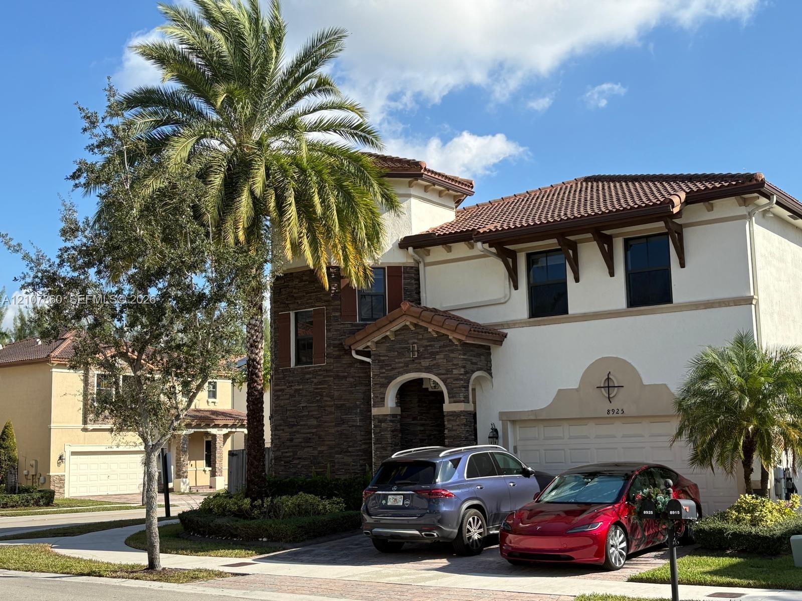 8925 NW 99th Ct, Doral FL 33178
