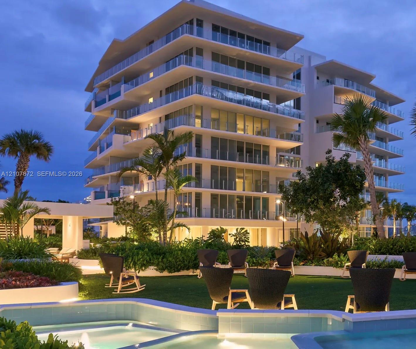 2221 SE 17th St # 301, Fort Lauderdale FL 33316