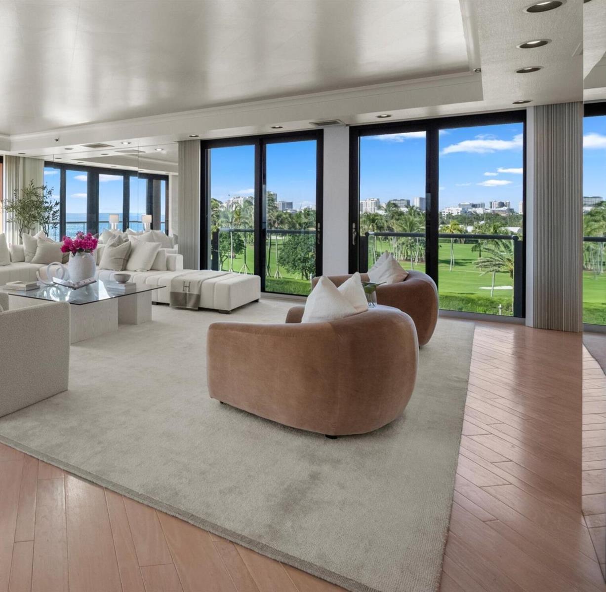 2 N BREAKERS Row # N45, Palm Beach FL 33480