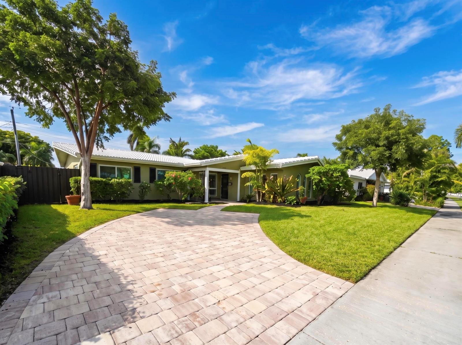 5961 NE 22ND Way, Fort Lauderdale FL 33308