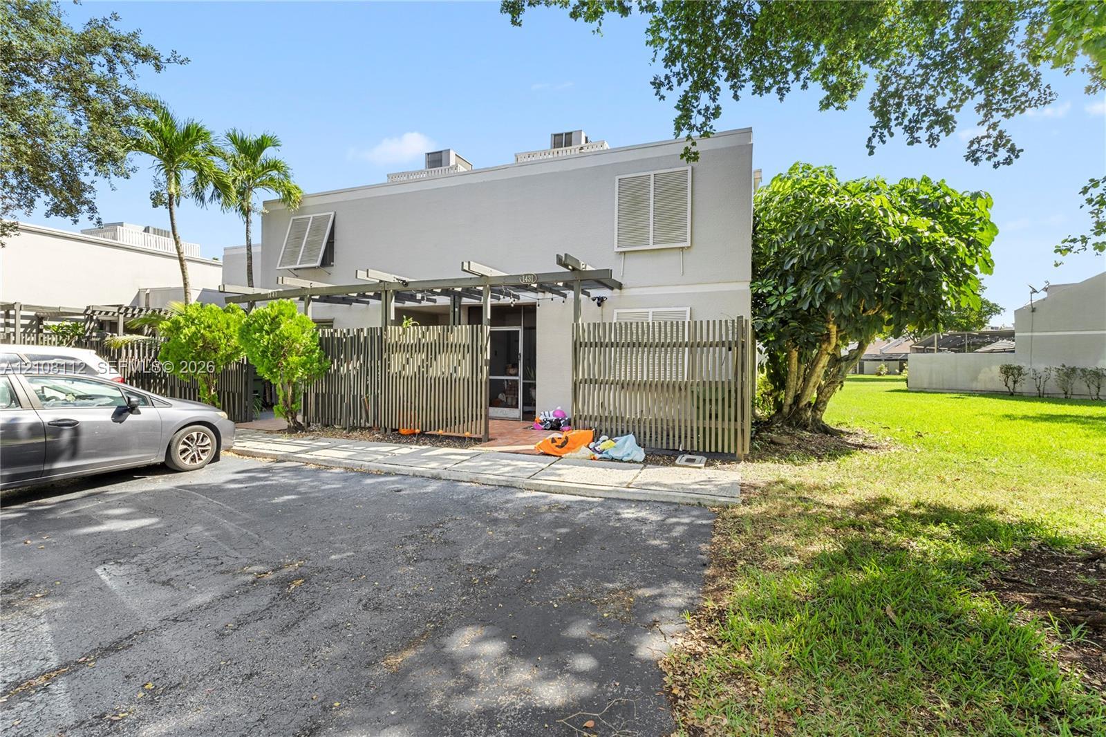 1431 NW 112th Ter, Pembroke Pines FL 33026