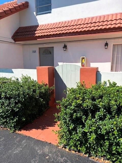 3200 Coral Springs Dr, Coral Springs FL 33065