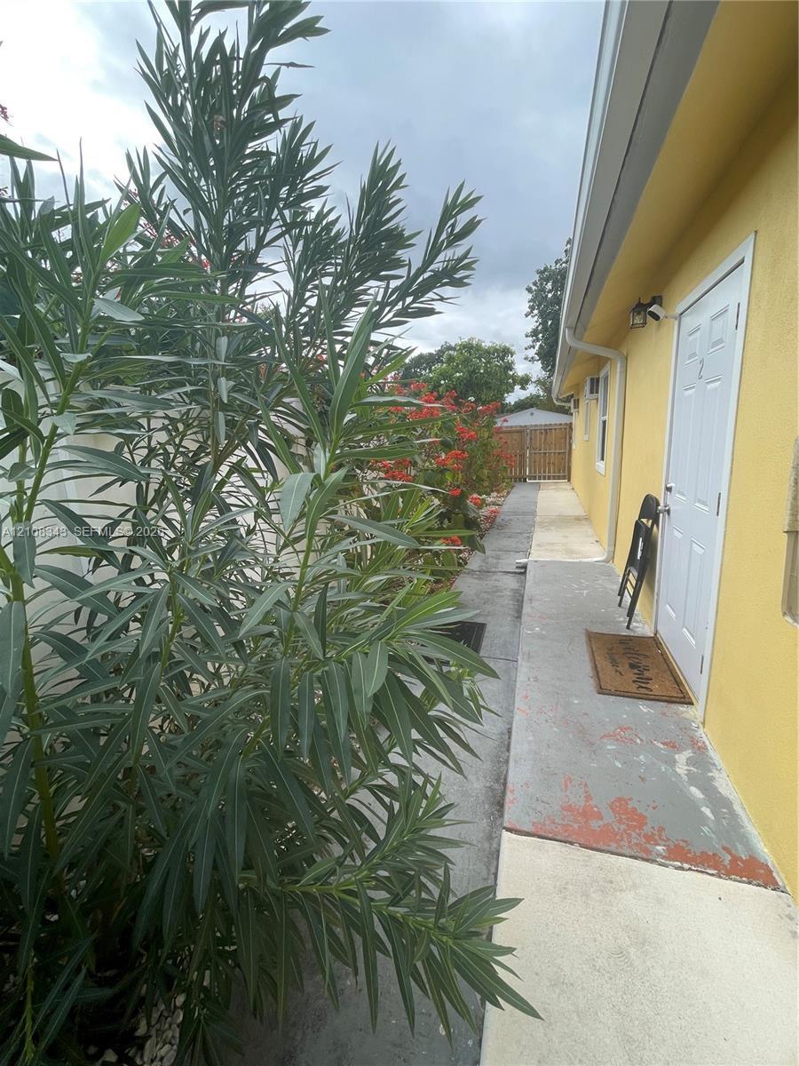 1935 Liberty St # 3, Hollywood FL 33020