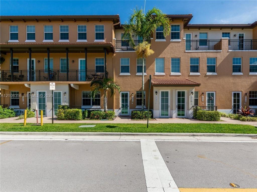 14726 SW 10th St # 10511, Pembroke Pines FL 33027